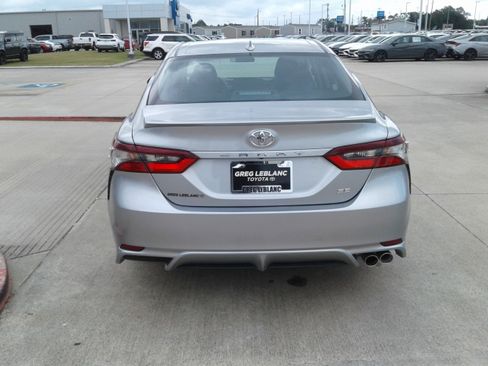 Used 2024 Toyota Camry SE FWD image 6