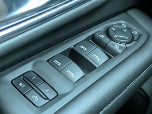 Certified 2023 Chevrolet Tahoe Z71 w/ Luxury Package image 27