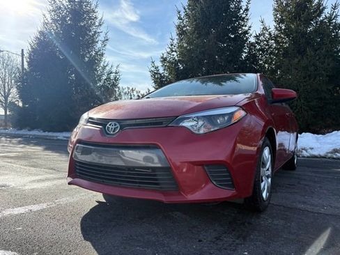 Used 2015 Toyota Corolla LE image 1