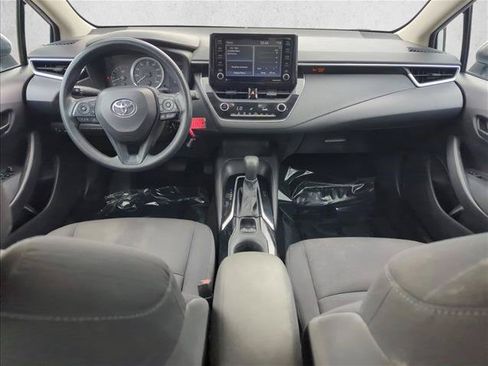 Used 2022 Toyota Corolla LE FWD image 23