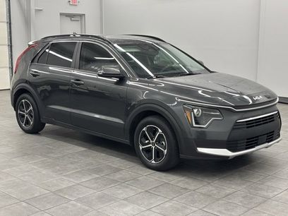 Used 2023 Kia Niro EX