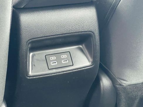Used 2026 Toyota Corolla SE FWD image 11