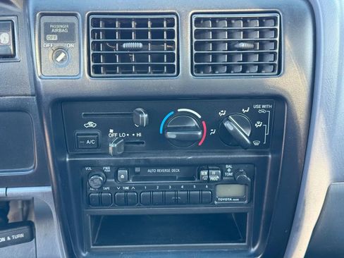 Used 1999 Toyota Tacoma 2WD Regular Cab image 15