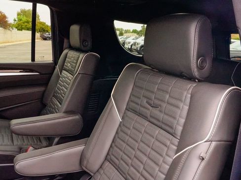 New 2026 Cadillac Escalade ESV Platinum Sport AWD/4WD image 10
