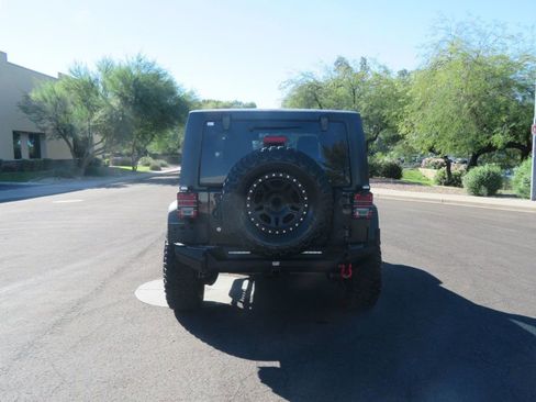 Used 2017 Jeep Wrangler Sport image 12