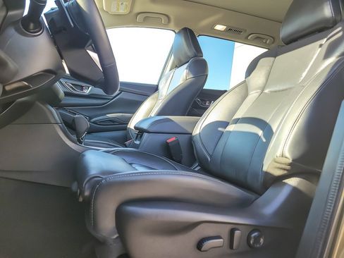 Certified 2025 Subaru Ascent Limited w/ Popular Package #2 image 6