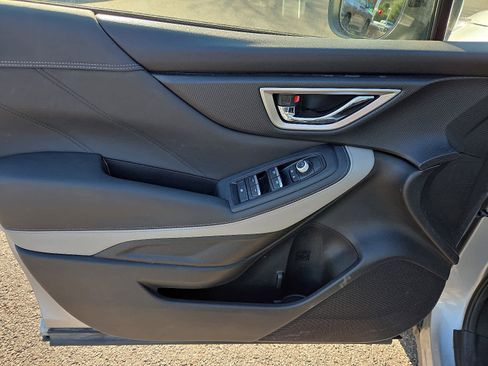 Used 2022 Subaru Forester Limited image 14