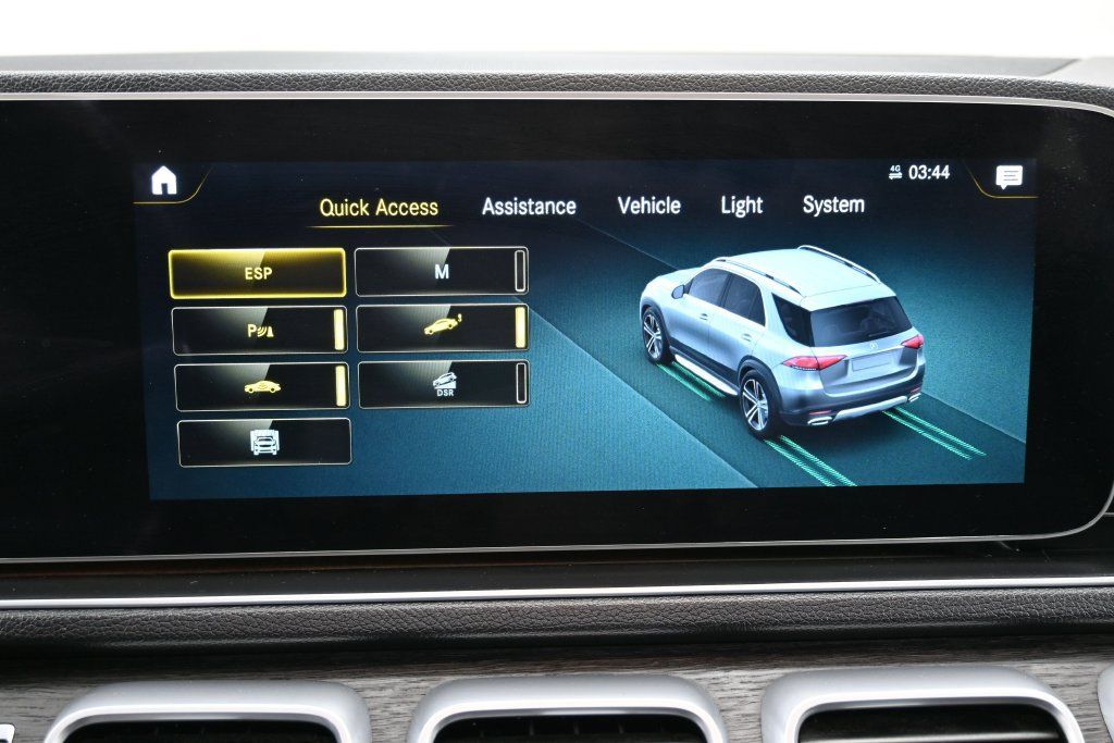 Used 2022 Mercedes-Benz GLE 350 4MATIC w/ Premium Package image 26