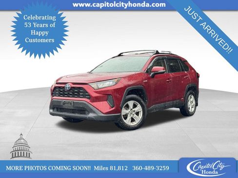 Used 2019 Toyota RAV4 LE image 1