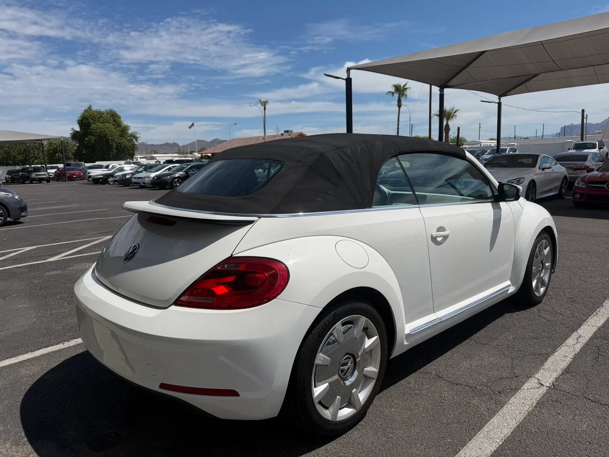 Used 2013 Volkswagen Beetle 2.5 FWD image 11