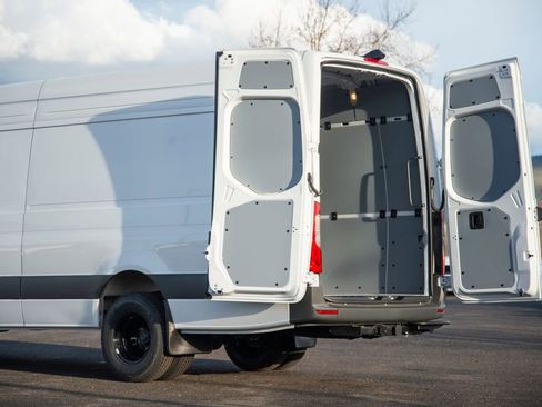 New 2026 Mercedes-Benz Sprinter 3500 image 10