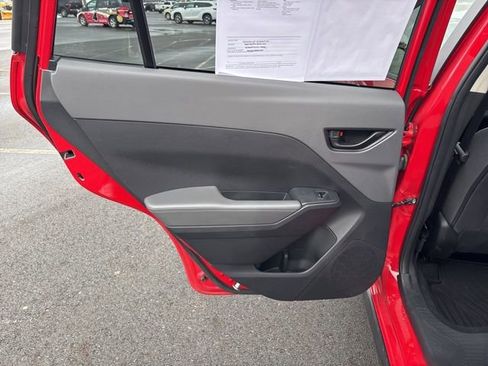 Used 2025 Subaru Crosstrek 2.0i Premium image 19