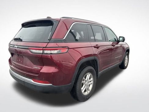 Used 2023 Jeep Grand Cherokee Laredo image 5