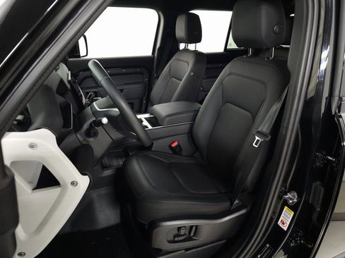 Used 2025 Land Rover Defender 110 S image 16
