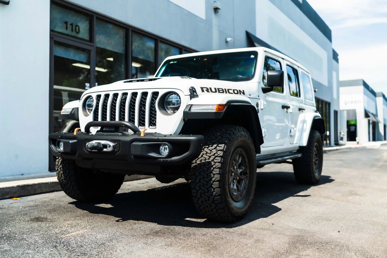 Used 2022 Jeep Wrangler Unlimited Rubicon w/ Trailer Tow Package AWD/4WD image 3
