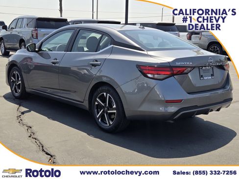 Used 2025 Nissan Sentra SV FWD image 5