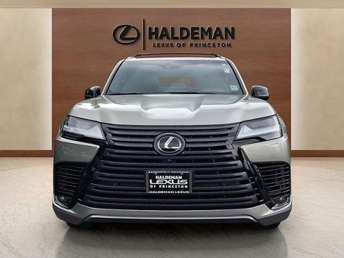 Used 2024 Lexus LX 600 4WD w/ Appearance Package image 2