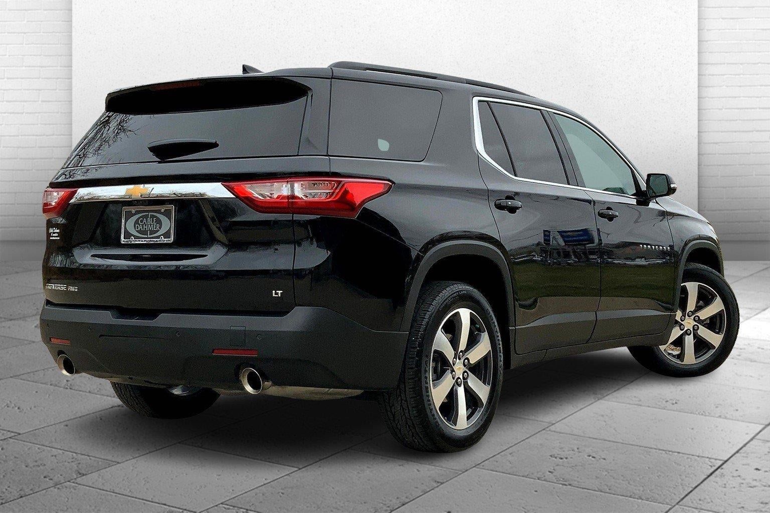 Used 2020 Chevrolet Traverse LT w/ LT Premium Package AWD/4WD image 11