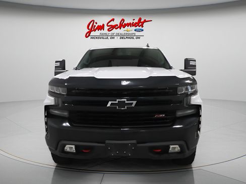 Used 2021 Chevrolet Silverado 1500 LT Trail Boss w/ Convenience Package II AWD/4WD image 3