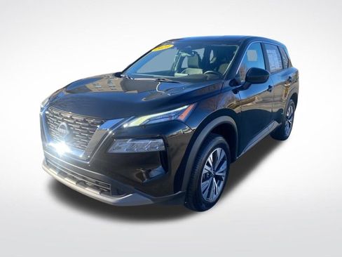 Used 2023 Nissan Rogue SV image 3