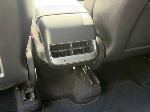 Used 2023 Tesla Model Y Performance AWD/4WD image 14