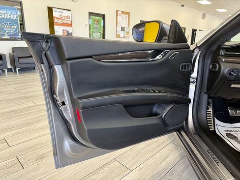 Used 2018 Maserati Quattroporte S GranLusso RWD image 15