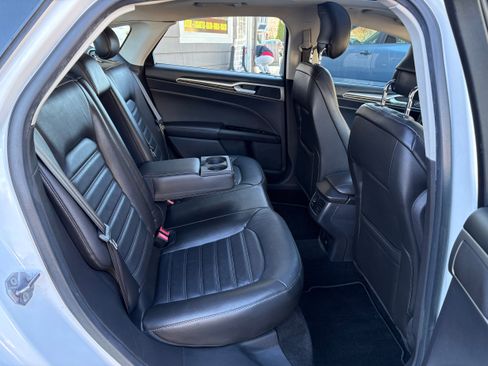 Used 2013 Ford Fusion SE image 30