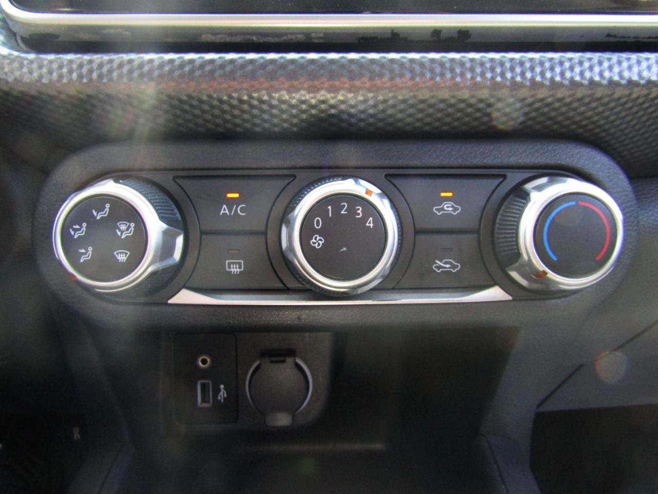 Used 2020 Nissan Kicks S FWD image 15