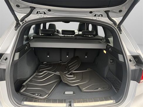 Used 2021 BMW X1 xDrive28i w/ Premium Package image 11