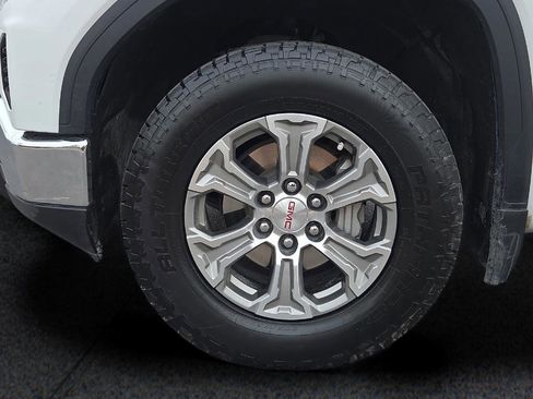 Used 2025 GMC Sierra 1500 SLT AWD/4WD image 19