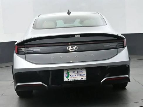 Used 2024 Hyundai Sonata SEL FWD image 8