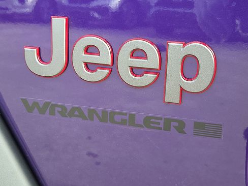 New 2026 Jeep Wrangler Unlimited Rubicon w/ Xtreme 35 Tire Package AWD/4WD image 9