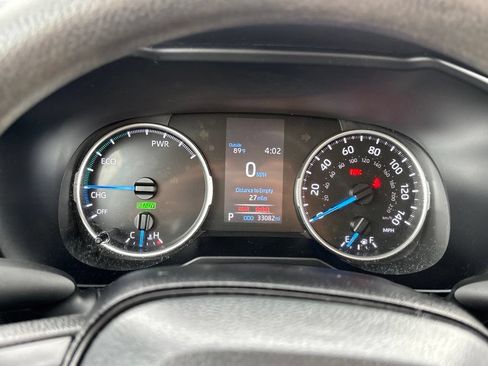 Used 2022 Toyota RAV4 LE AWD/4WD image 12