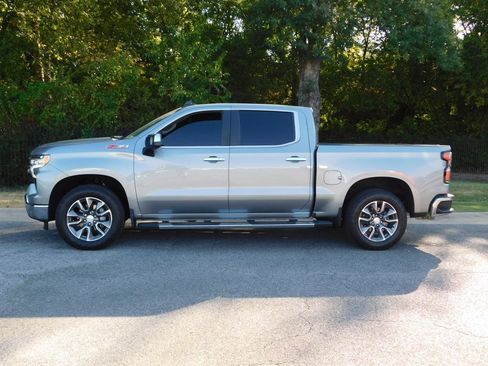 Used 2025 Chevrolet Silverado 1500 LT w/ Z71 Off-Road Package AWD/4WD image 8