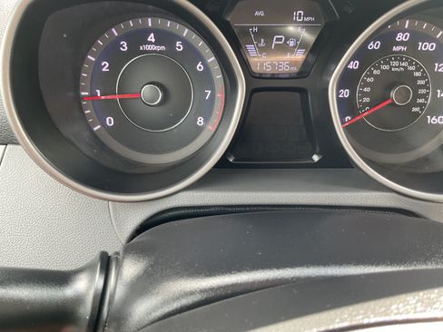 Used 2015 Hyundai Elantra SE w/ Option Group 02 FWD image 18