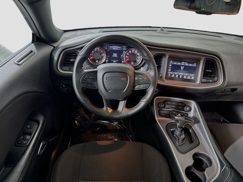 Used 2022 Dodge Challenger GT image 17