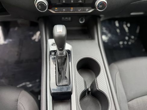 Used 2025 Nissan Altima 2.5 SV FWD image 20