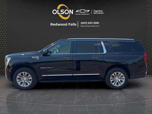 Used 2025 GMC Yukon XL Denali AWD/4WD image 1