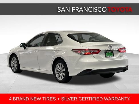 Certified 2018 Toyota Camry LE image 3
