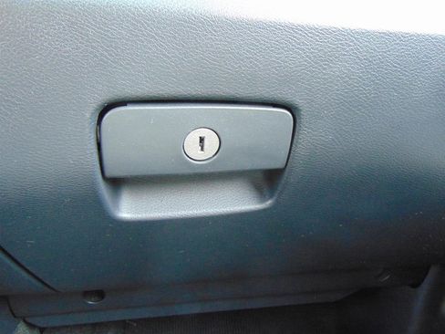 Used 2022 Nissan Frontier SV image 20