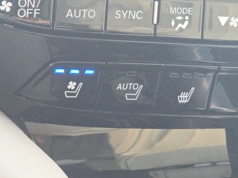 Used 2023 Acura MDX SH-AWD w/ Advance Package image 7