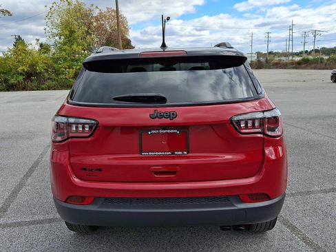 Used 2019 Jeep Compass Latitude image 6