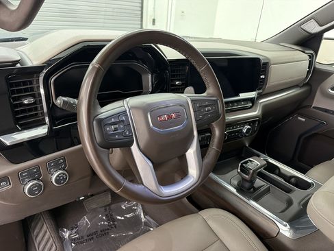 Used 2024 GMC Sierra 1500 SLT w/ SLT Premium Plus Package AWD/4WD image 4