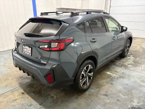 Used 2024 Subaru Crosstrek 2.0i Premium AWD/4WD image 3