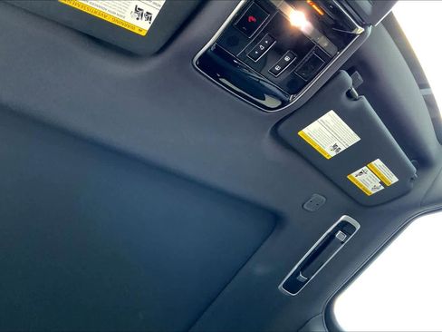 Used 2024 Land Rover Range Rover Sport Dynamic SE image 12