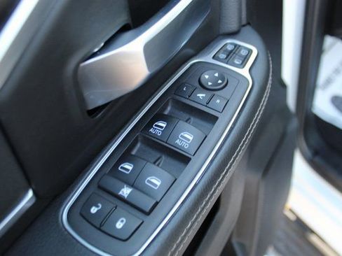 Used 2024 RAM 2500 Big Horn w/ Safety Group image 12