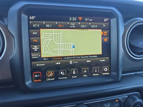 Used 2021 Jeep Gladiator Sport image 19