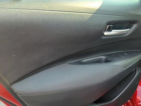 Used 2021 Toyota Corolla LE FWD image 15