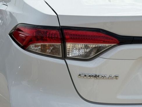 Used 2024 Toyota Corolla LE FWD image 6