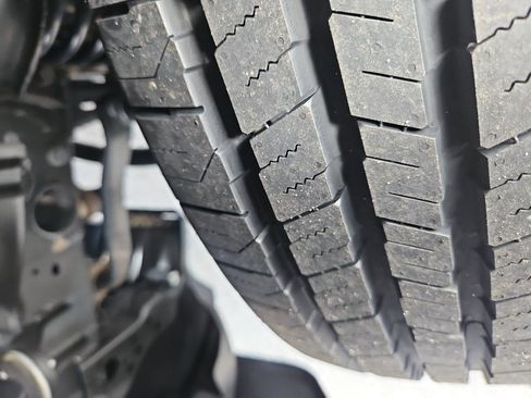 Used 2022 Jeep Wrangler Sport image 9